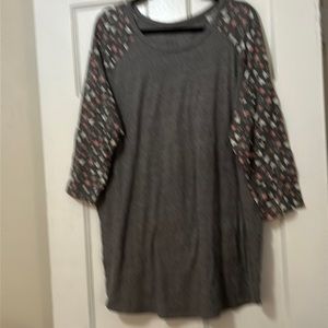 Torrid size 4 baseball tee—NWOT